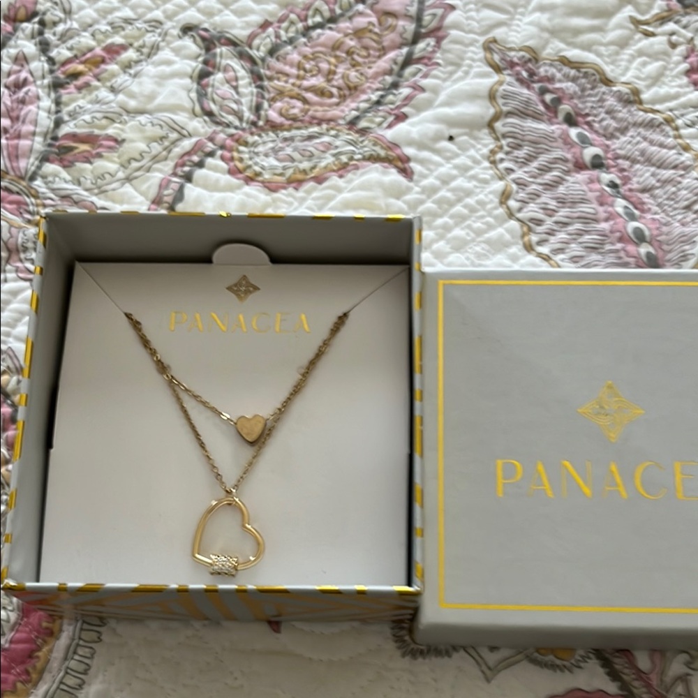Beautiful new elegant chain with hearts
New
